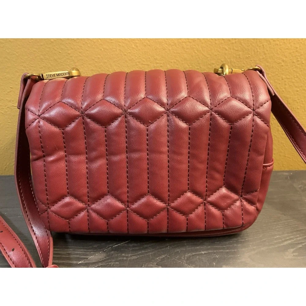 Steve Madden Red Quilted Crossbody Bag‎ with Gold Chain & Logo